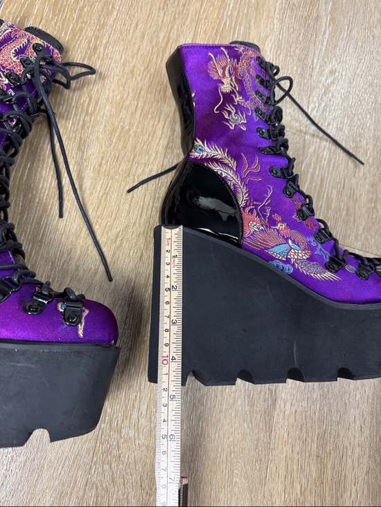 Dolls Kill Current Mood Purple Black Satin Platform Dragon Boots size 8 - Picture 13 of 15